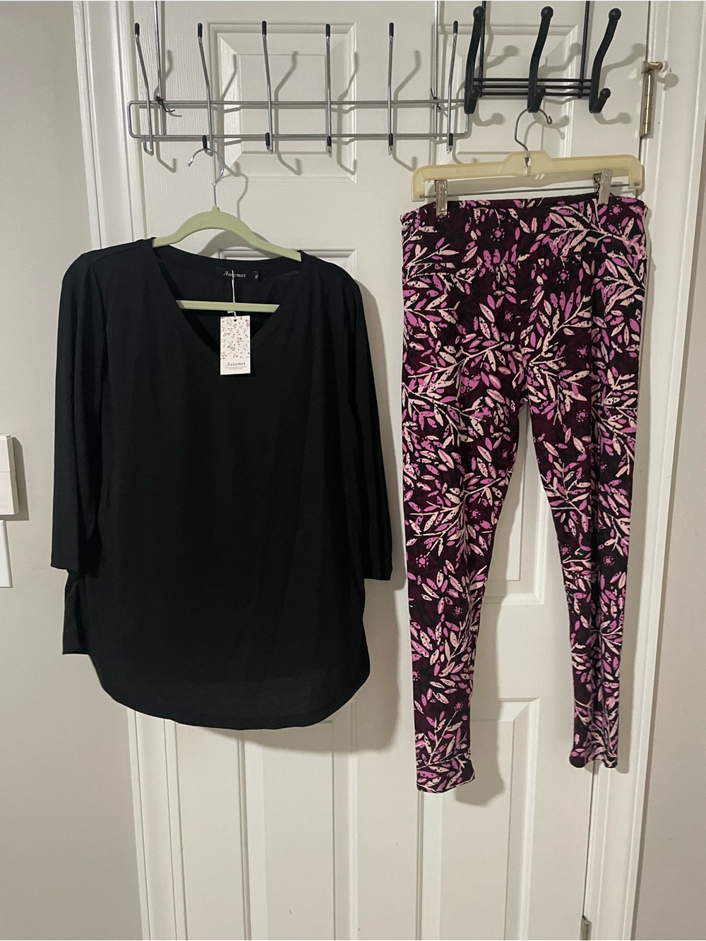 Black Tunic Top xl nwt with Pink Floral Leggings Set Lukas tall curvy